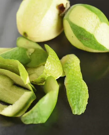 Can You Eat Feijoa Skin?