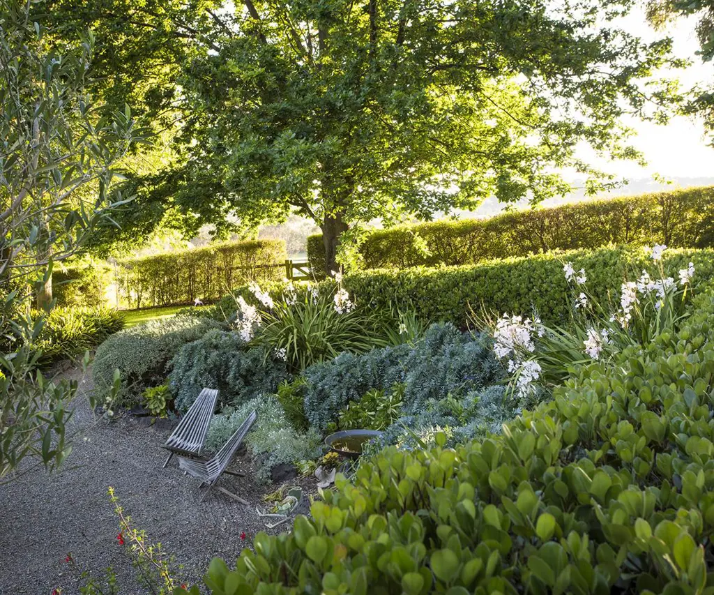 Outdoor living in a country garden