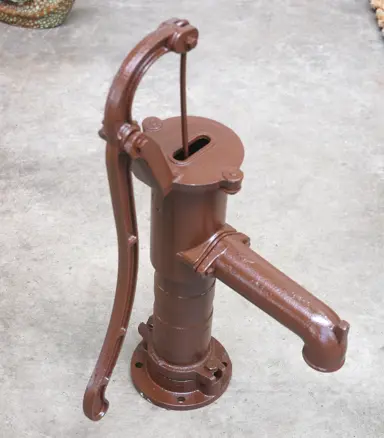 Cast_Iron_hand_pumps_garden2