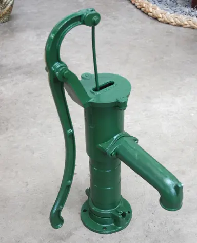 Cast_Iron_hand_pumps_garden3