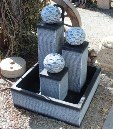 Nui3A_water_fountain