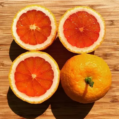 Orange Vaniglia Pink fruit with red flesh.