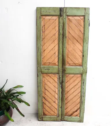 Vintage_Hand_Painted_Shutters_Gate1